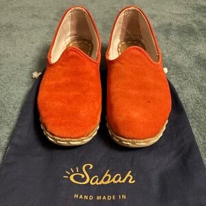 Saffron Suede Sabahs: Size 40, fits size US 9